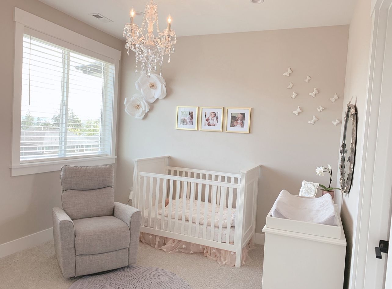 Pottery Barn White 4-in-1 Convertible Crib