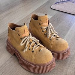 SMFK Size 39 Platform Boots