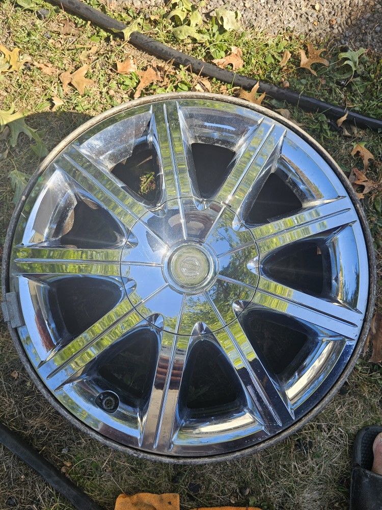 The Chrysler Chrome 300 OEM Wheel 18” 2007-2010