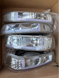 Open box 1999 to 2002 Chevy Silverado / 00-06 Tahoe suburban led 4pc headlights all clear Luces micas led