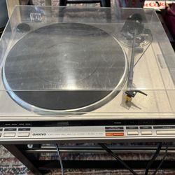 Onkyo Turntable