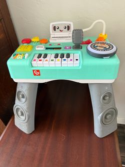 Fisher-Price Laugh & Learn Mix & Learn DJ Table