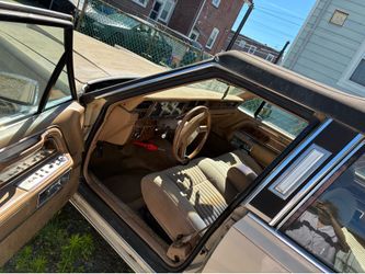 1982 Lincoln Town Car