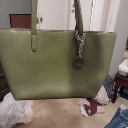 DKNY Bryant Pocket Tote