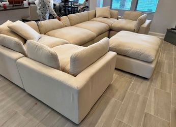 Sectional and Modular Couch Brand new