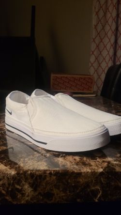 Nike Court Legacy Slip Ons