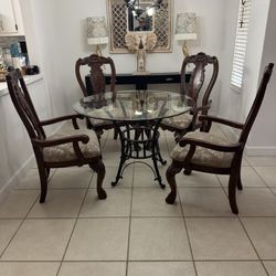 Dining four chairs 