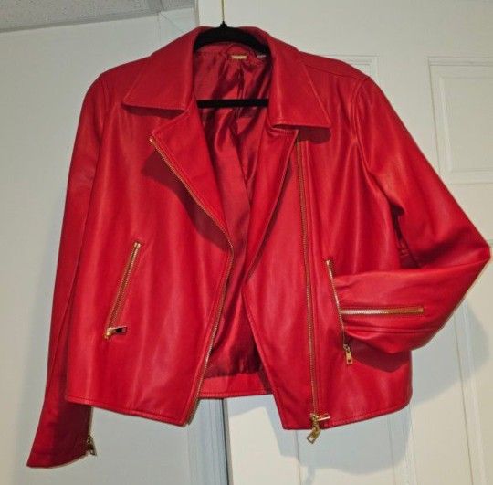 NWOT Elie Tahari red supple Faux Leather Moto Jacket. Notched collar Long sleeves w zipped cuff & logo