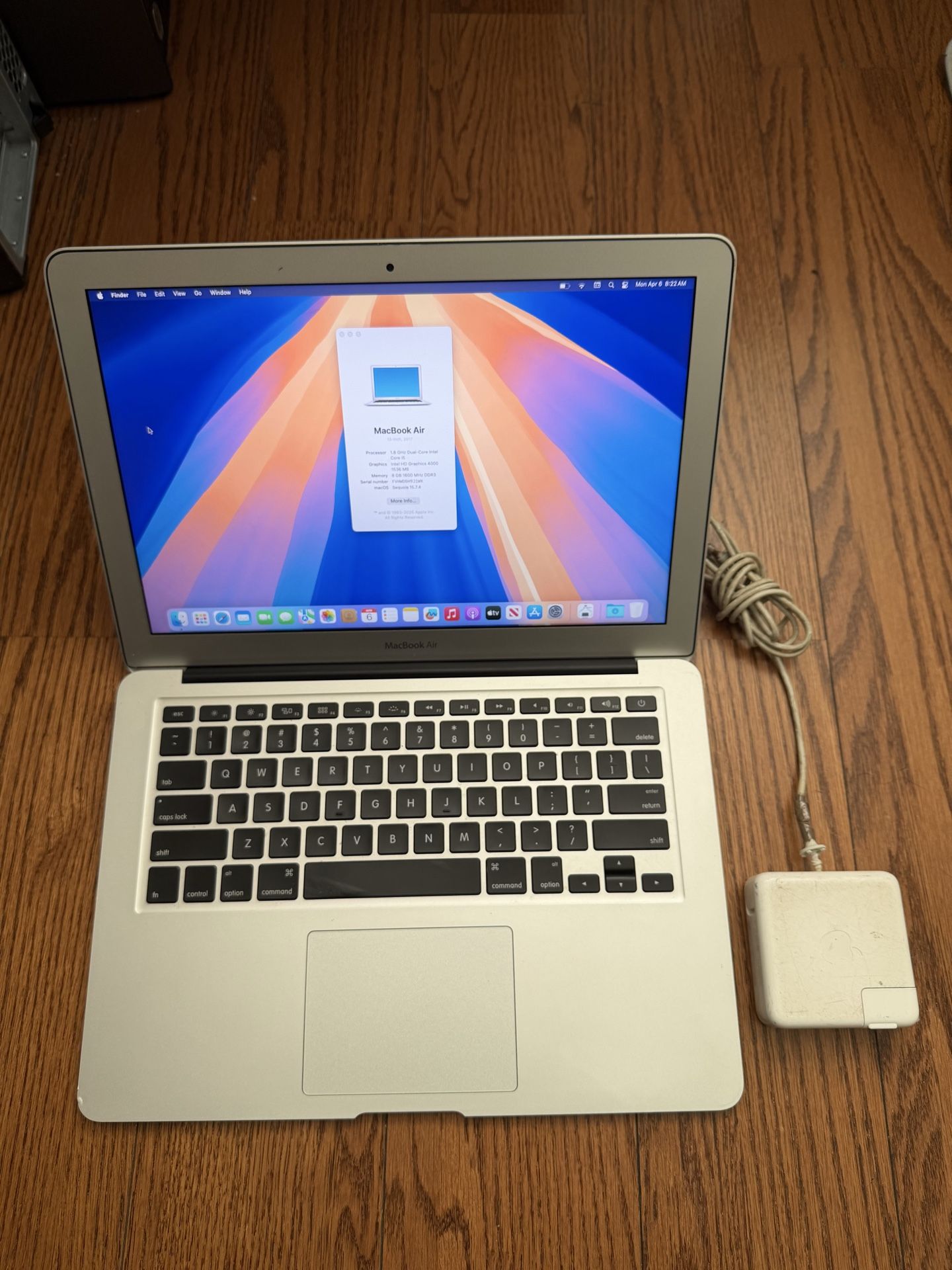 MacBook Air 2017/8GB RAM/128GB SSD/MacOS Sequoia/Low Battery Cycle