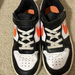 Nike Shoes 2.5 Y
