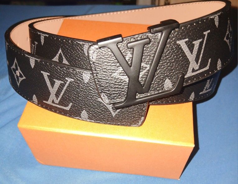 Men\'s Black Leather Belt 