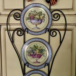 Decor Plate Holder With 4 Plates 