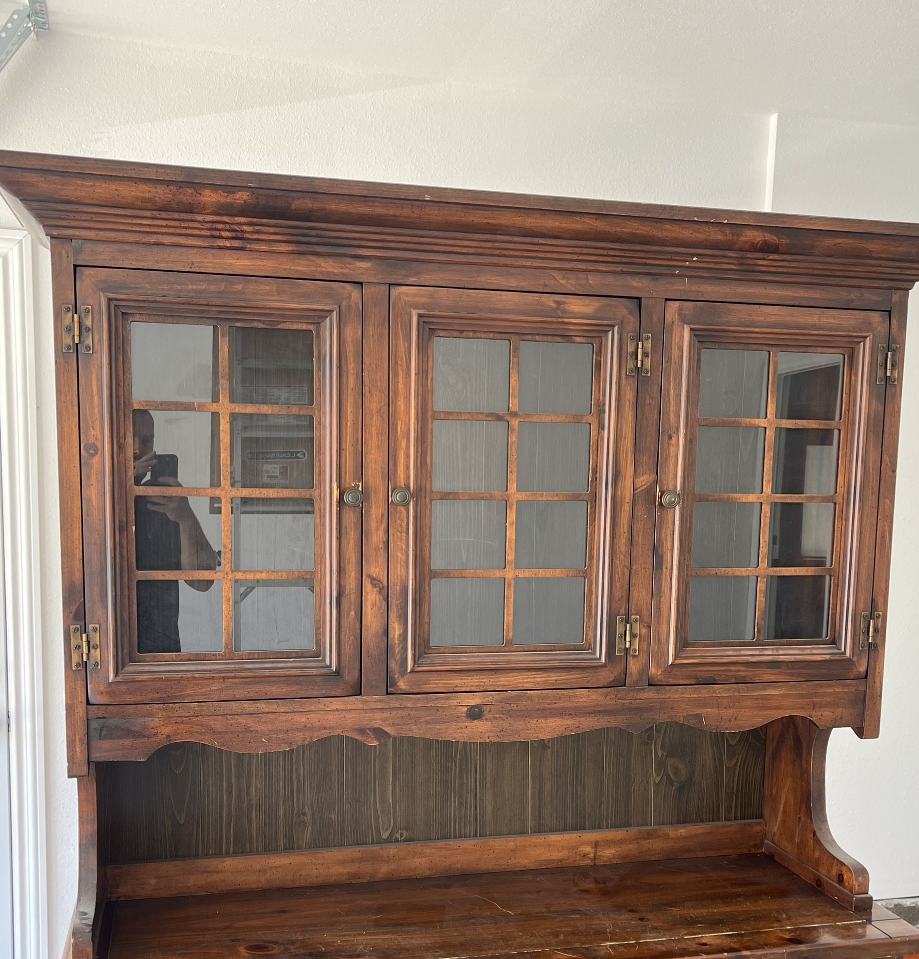 China Hutch (top Only) for Sale in Cypress, CA OfferUp