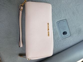 Michael kors wallet