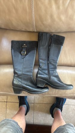 Clark, leather boots size 8 1/2 M Black