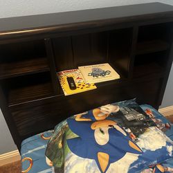 Twin Size Bed With Bookshelf 
