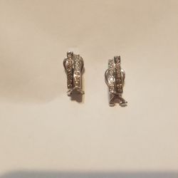 18 carrot white gold and diamond earring