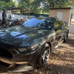 2017 Mustang V6