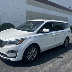2020 KIA Sedona