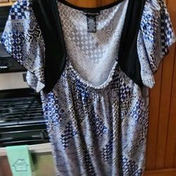 XL SIXTEEN STRETCH BRAND WOMANS SILKY TOP SHORT SLEEVE