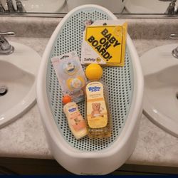 Newborn Baby Bundle Shampoo Lotion Bath Tub