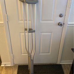 Crutches 