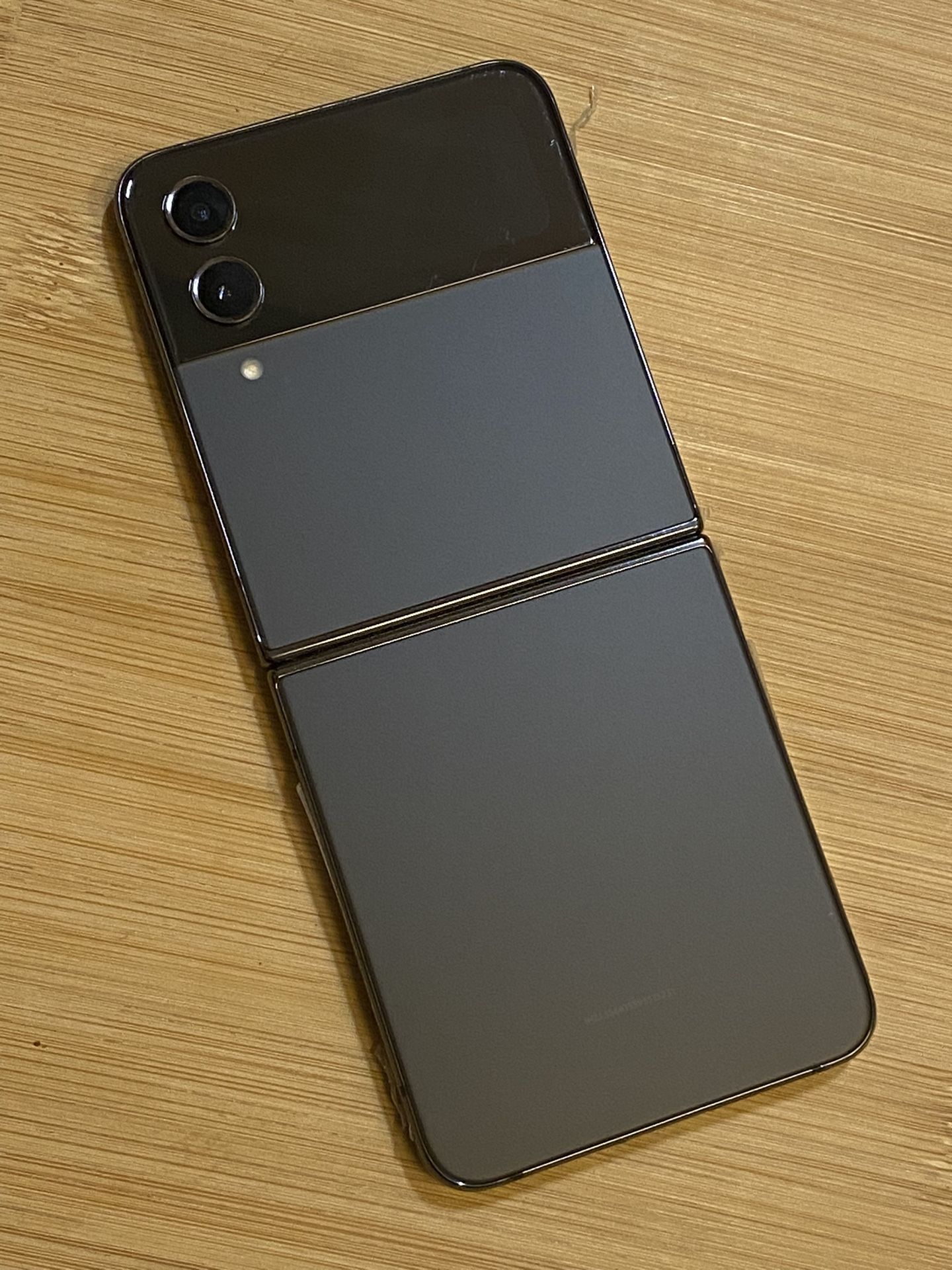 Galaxy Flip 4 Fully Unlocked