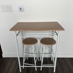 Bar Stools & Table