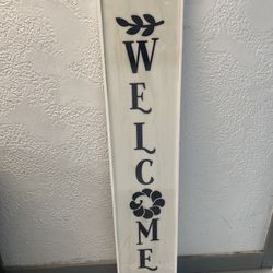 Front Door Welcome Decor Made With Wood and Epoxy Resin