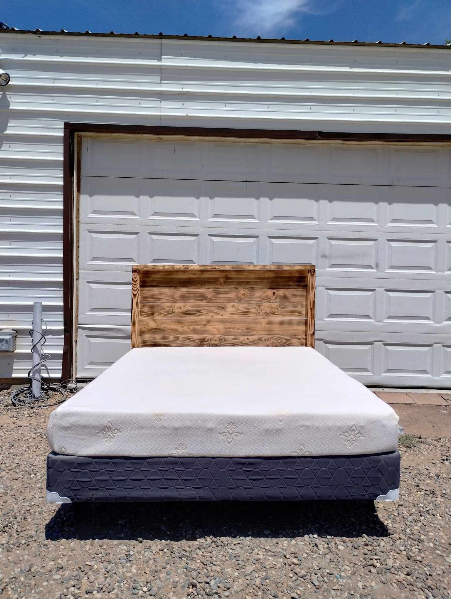 Rustic Queen Size Bed Comes With Mattress Set