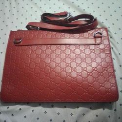 Gucci Red G G Signature L 13 3/4 H 9 3/4 Very Good Condition Like new Used 