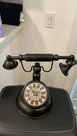 Old fashioned telephone clock