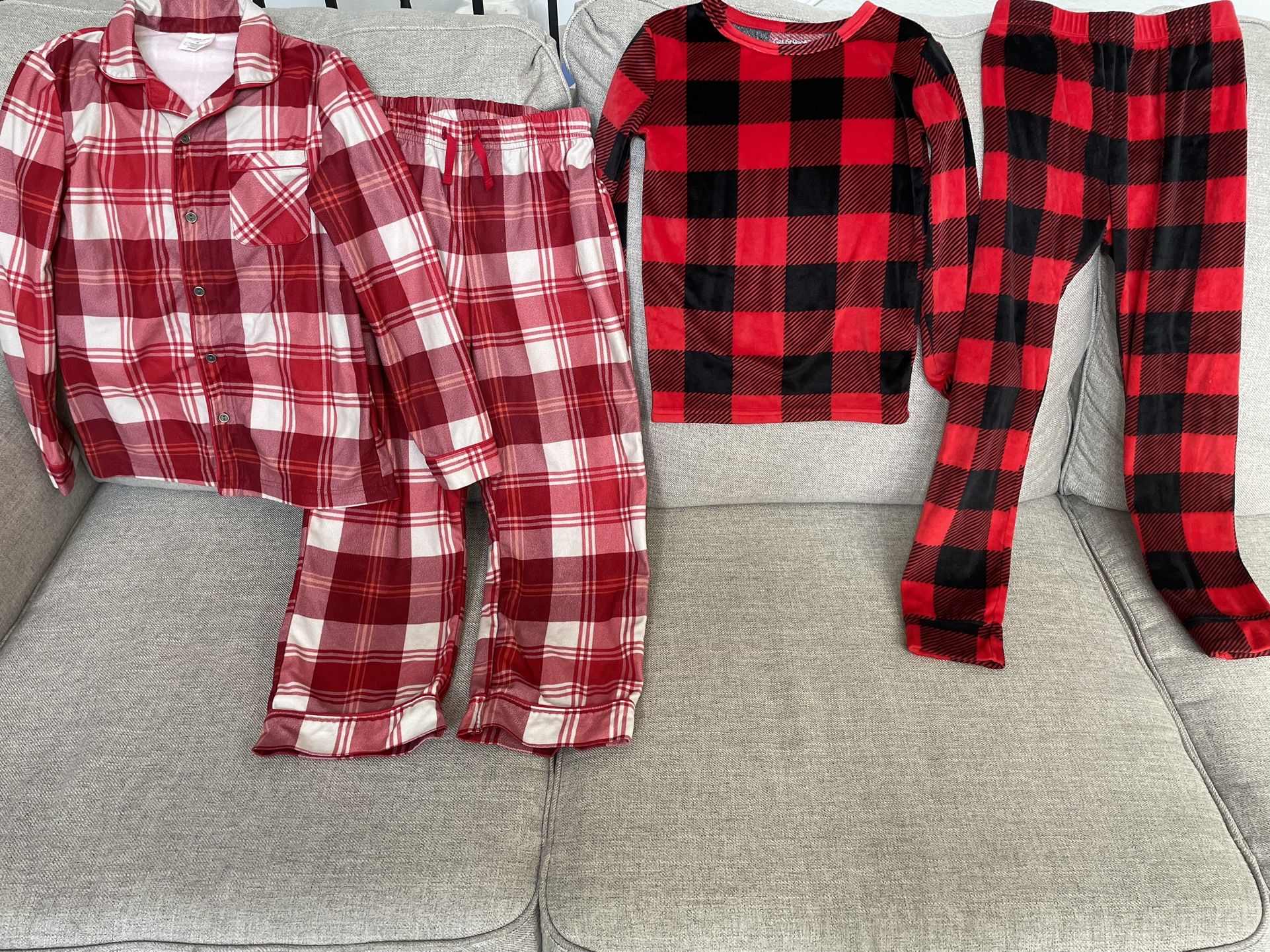 Child Pajamas And Robe Size 10