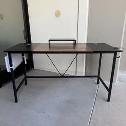 New In Box 56x24x30 Inch Tall Office Computer Desk Table With Organizer And Monitor Stand 