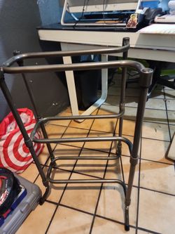 Gallon holder