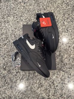 Nike Air Max 87 Supreme
