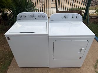 Whirlpool Washer and Dryer Set electric