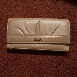 used coach wallet 