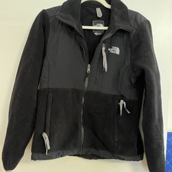 The North Face Women’s Retro Denali Jacket Size Small Black Fleece
