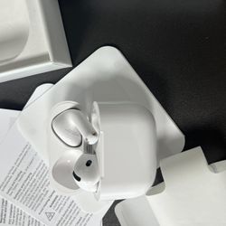 Airpod 4