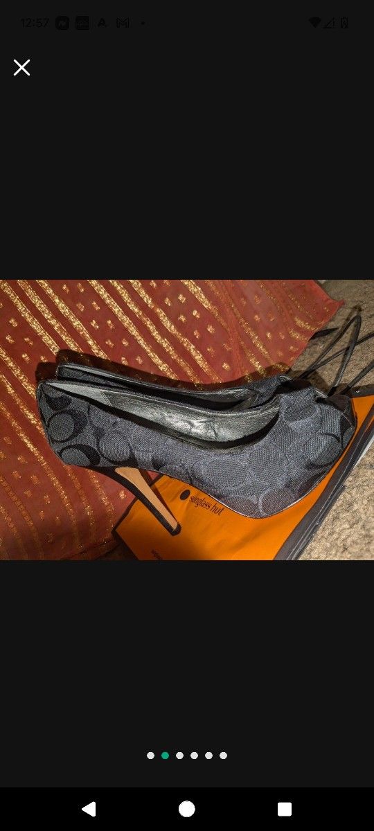 Women's Coach Heels Size 6 In A Half