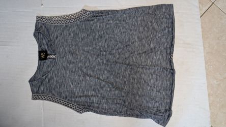 W5 Gray Sleeveless Top with Trim Detail xl