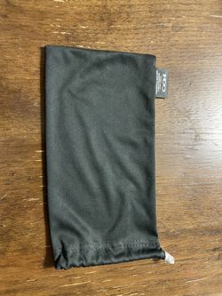 Oakley Sunglasses Silk Pouch Like New