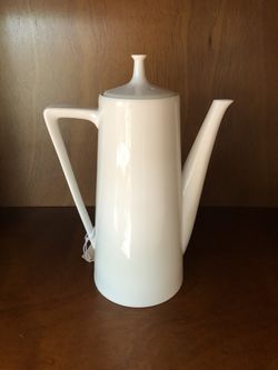 Beautifully designed vintage Japanese teapot