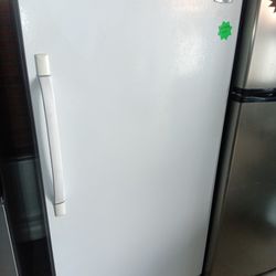 Frigidaire all refrigerator white no freezer