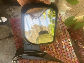 Nissan Titan driver’s door mirror