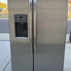 REFRIGERATOR GE STAINLESS STEEL 