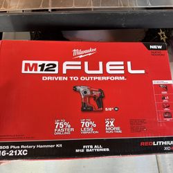 Milwaukee M12 Roto Hammer