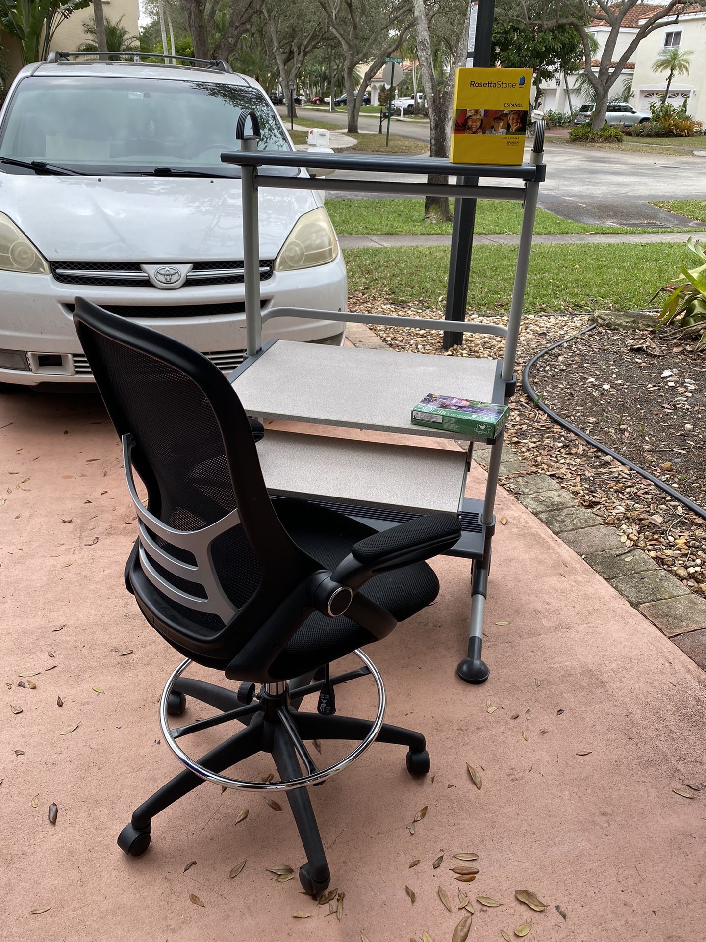 60.00 Drafting Sitting Or Standing Chair FREE desk