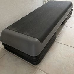 The Step Health Club Size Platform With Four (4) Original Risers - Grey